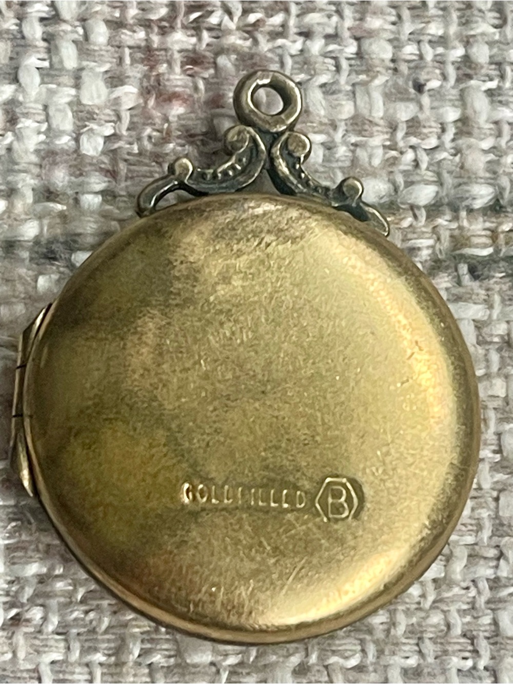 Antique Victorian Floral Gold Filled Locket Pendant - Picture 4 of 8
